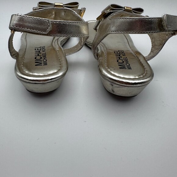 Michael Kors Girls‎ Bowstud Gold Sandals Size 12 - Picture 3 of 9